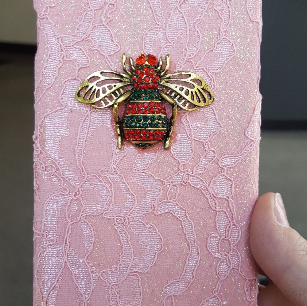 Adorable phone case!